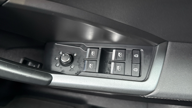 Audi Q3 35 TFSI S Line 5dr Petrol Estate